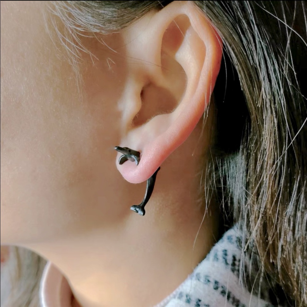 Dolphin Earring (1pc)